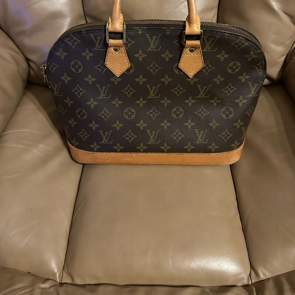 Louis Vuitton Monogram Alma PM w/ COA & Dust Bag Good Clean Condition - Picture 1 of 6